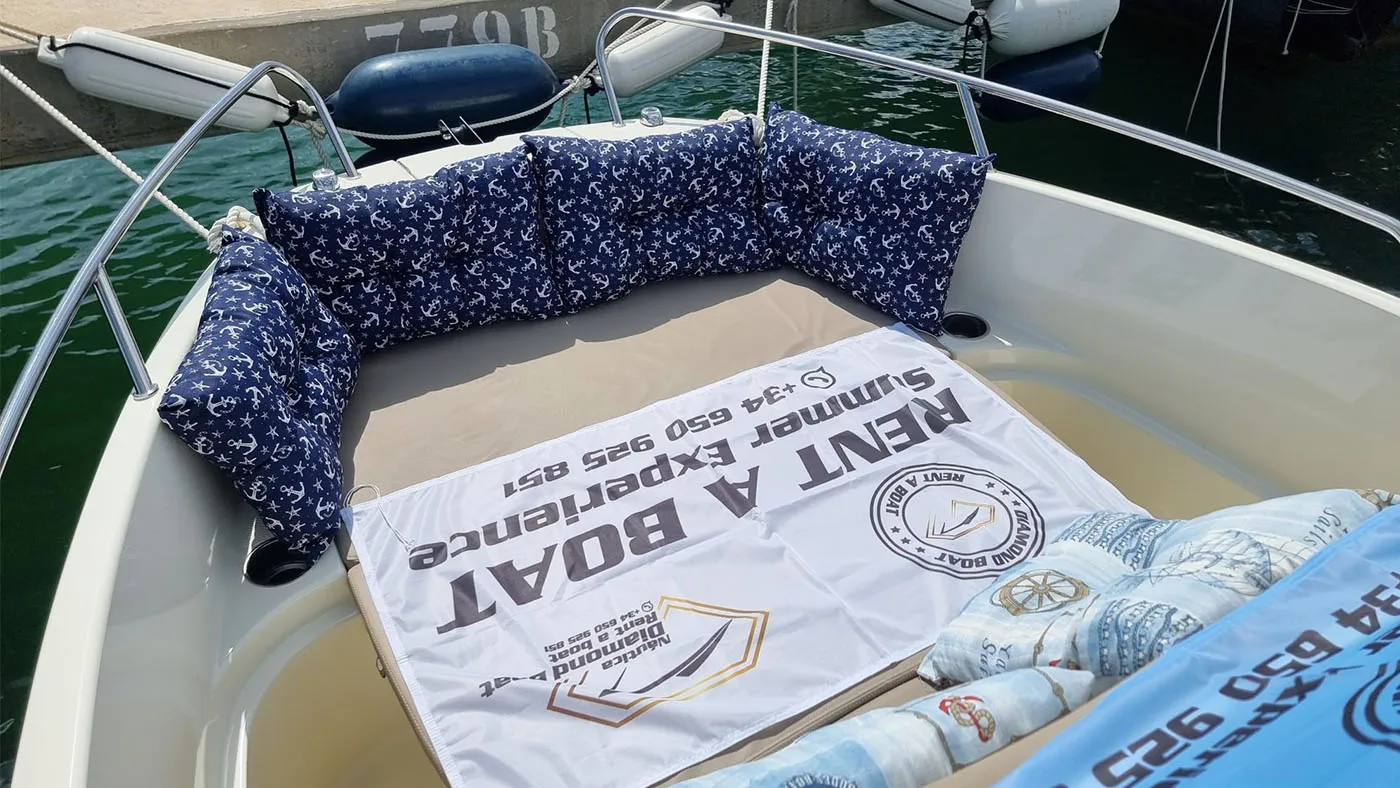 Alquiler de barcos en Dénia y Jávea con Náutica Diamond Boat para disfrutar del Mediterráneo